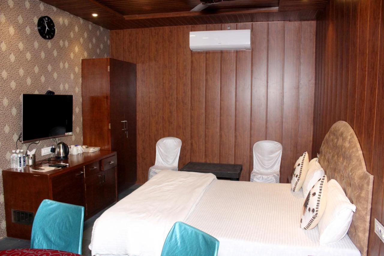 Maharaja The Royal Resort Thane Exterior photo