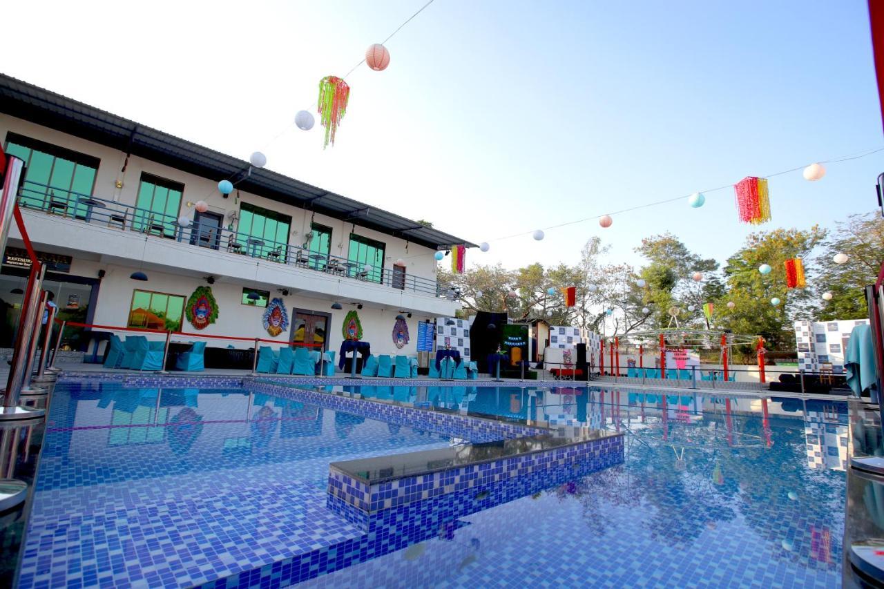 Maharaja The Royal Resort Thane Exterior photo