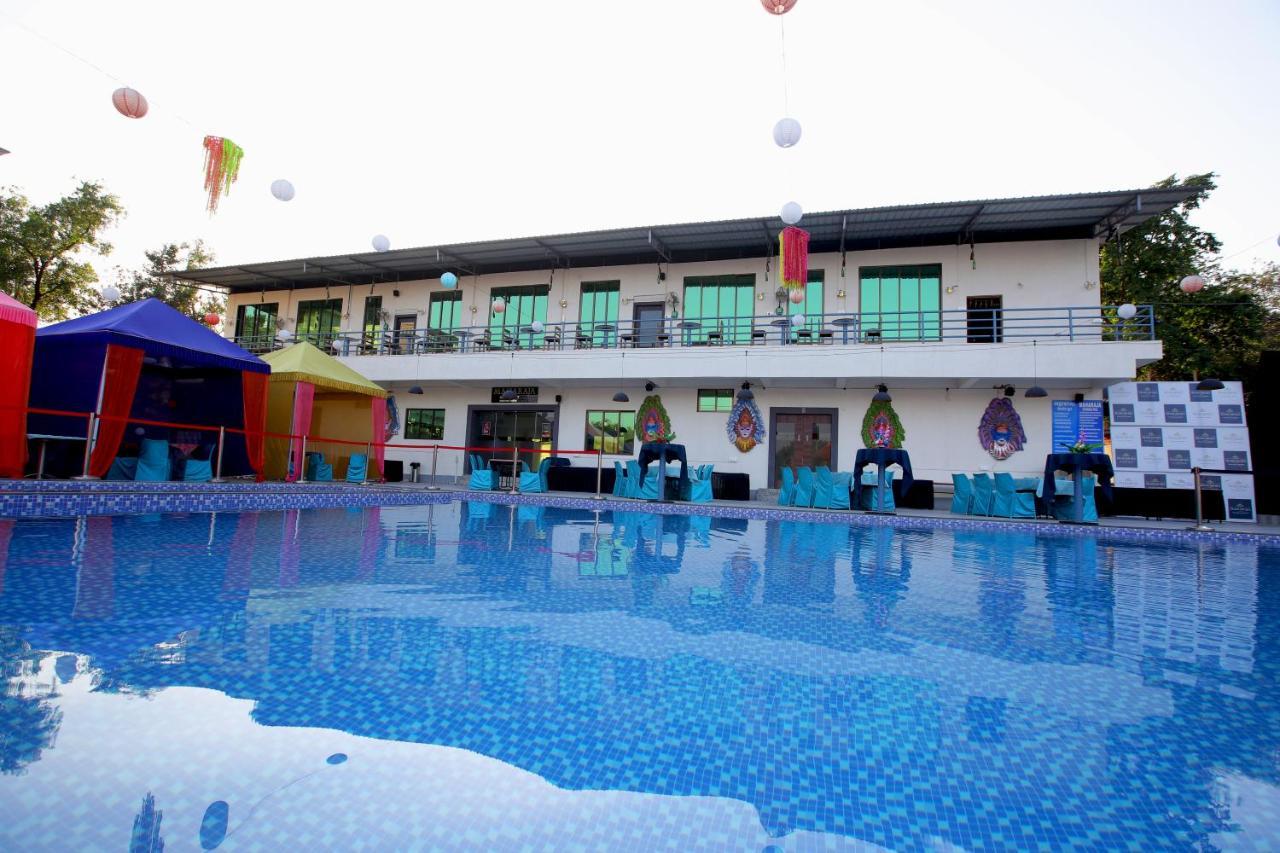 Maharaja The Royal Resort Thane Exterior photo