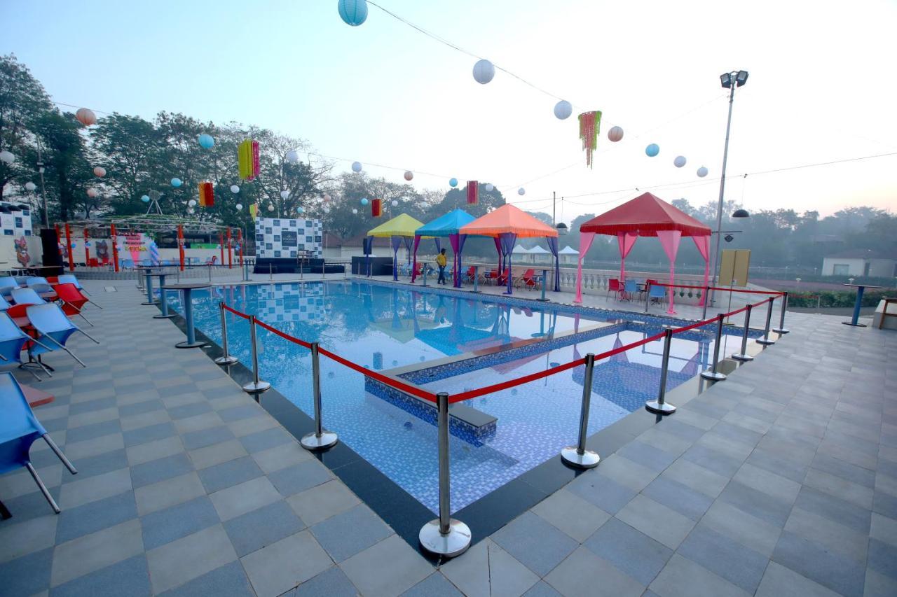 Maharaja The Royal Resort Thane Exterior photo